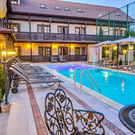 Conacul Ambient Hotel Cristian  Exterior photo